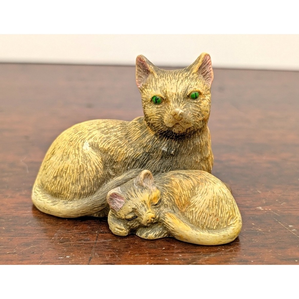 Vintage Cat & Kitten Figurine Green Glass Eyes Resin Cottagecore 3"